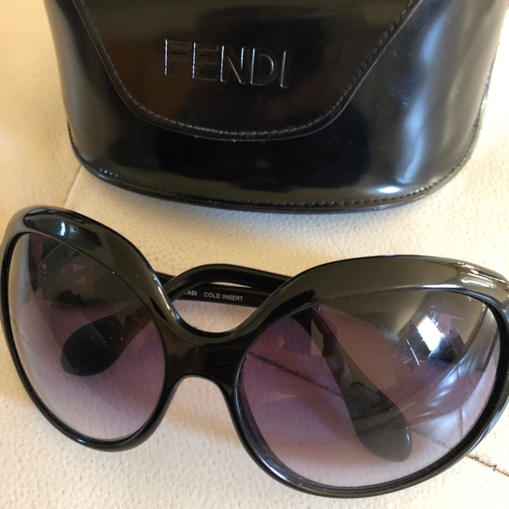 FENDI SUNGLASSES